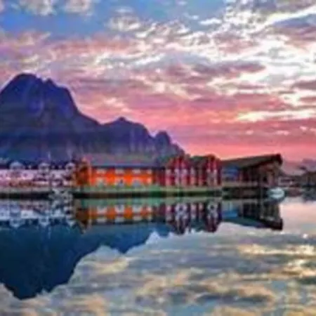 Koselig Hus I Havna