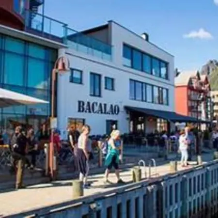 Koselig Hus I Havna *